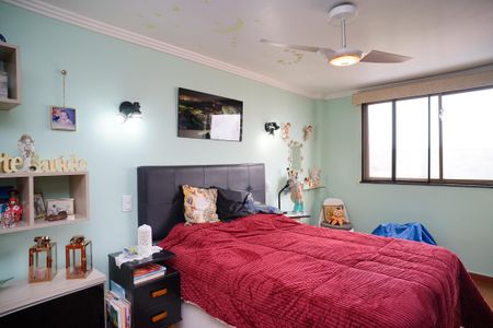 Apartamento à venda com 203m², 3 quartos e 2 vagas Apartamento à venda com 203m², 3 quartos e 2 vagasSuíte