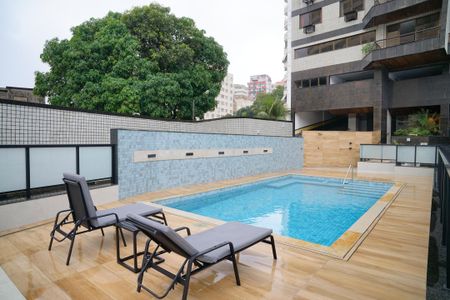 Apartamento à venda com 203m², 3 quartos e 2 vagas Apartamento à venda com 203m², 3 quartos e 2 vagasÁrea comum - Piscina