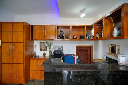 Apartamento à venda com 203m², 3 quartos e 2 vagas Apartamento à venda com 203m², 3 quartos e 2 vagasÁrea gourmet
