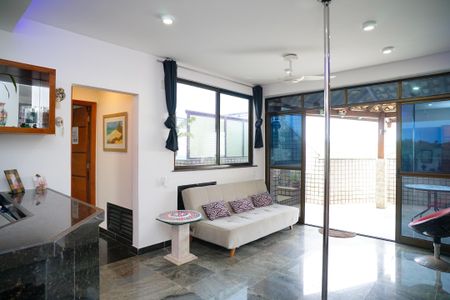 Apartamento à venda com 203m², 3 quartos e 2 vagas Apartamento à venda com 203m², 3 quartos e 2 vagasÁrea gourmet