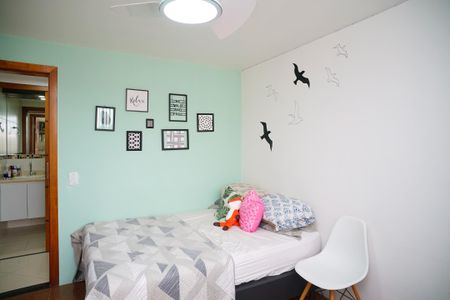 Apartamento à venda com 203m², 3 quartos e 2 vagas Apartamento à venda com 203m², 3 quartos e 2 vagasQuarto 1