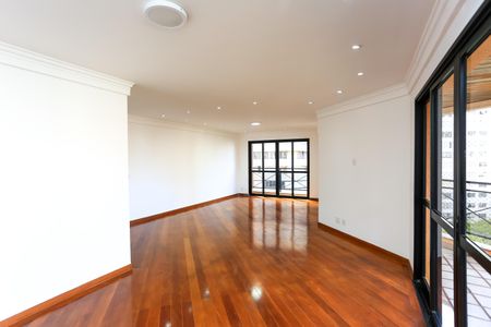 Apartamento à venda com 360m², 3 quartos e 4 vagas Apartamento à venda com 360m², 3 quartos e 4 vagasSala