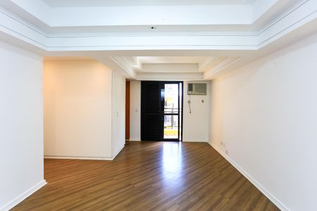Apartamento à venda com 360m², 3 quartos e 4 vagas Apartamento à venda com 360m², 3 quartos e 4 vagasSuíte 3
