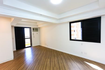 Apartamento à venda com 360m², 3 quartos e 4 vagas Apartamento à venda com 360m², 3 quartos e 4 vagasSuíte 3