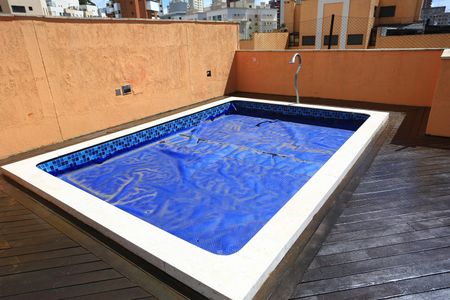 Apartamento à venda com 360m², 3 quartos e 4 vagas Apartamento à venda com 360m², 3 quartos e 4 vagasCobertura