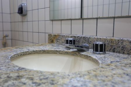 Apartamento à venda com 360m², 3 quartos e 4 vagas Apartamento à venda com 360m², 3 quartos e 4 vagasBanheiro da Suíte 1