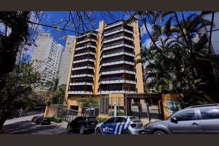 Apartamento à venda com 360m², 3 quartos e 4 vagas Apartamento à venda com 360m², 3 quartos e 4 vagasFachada