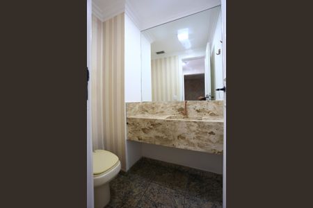 Apartamento à venda com 360m², 3 quartos e 4 vagas Apartamento à venda com 360m², 3 quartos e 4 vagasLavabo