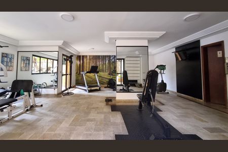 Apartamento à venda com 360m², 3 quartos e 4 vagas Apartamento à venda com 360m², 3 quartos e 4 vagasÁrea comum - Academia