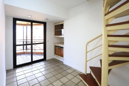 Apartamento à venda com 360m², 3 quartos e 4 vagas Apartamento à venda com 360m², 3 quartos e 4 vagasCopa