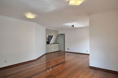 Apartamento para alugar com 175m², 4 quartos e 2 vagas Apartamento para alugar com 175m², 4 quartos e 2 vagasSala