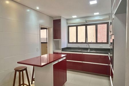 Apartamento para alugar com 175m², 4 quartos e 2 vagas Apartamento para alugar com 175m², 4 quartos e 2 vagasCozinha