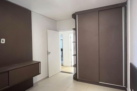 Apartamento para alugar com 175m², 4 quartos e 2 vagas Apartamento para alugar com 175m², 4 quartos e 2 vagasQuarto