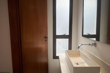 Apartamento para alugar com 175m², 4 quartos e 2 vagas Apartamento para alugar com 175m², 4 quartos e 2 vagasLavabo