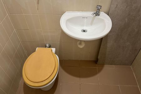 Apartamento para alugar com 175m², 4 quartos e 2 vagas Apartamento para alugar com 175m², 4 quartos e 2 vagasBanheiro de serviço