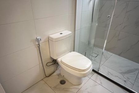 Apartamento para alugar com 175m², 4 quartos e 2 vagas Apartamento para alugar com 175m², 4 quartos e 2 vagasBanheiro da Suíte 2