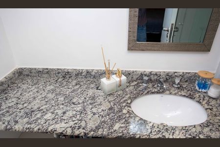 Apartamento à venda com 52m², 2 quartos e 1 vagaBanheiro da Suíte