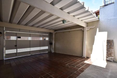 Casa à venda com 122m², 3 quartos e 2 vagasGaragem