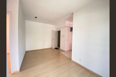 Sala de apartamento para alugar com 2 quartos, 48m² em Del Castilho, Rio de Janeiro