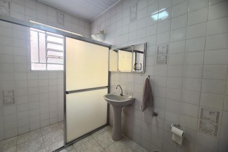 Casa à venda com 45m², 2 quartos e sem vaga Casa à venda com 45m², 2 quartos e sem vagaBanheiro Social