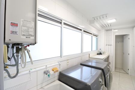 Apartamento para alugar com 168m², 4 quartos e 3 vagasÁrea de Serviço