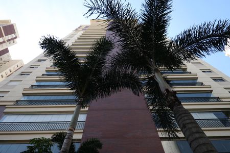 Apartamento para alugar com 168m², 4 quartos e 3 vagasFachada