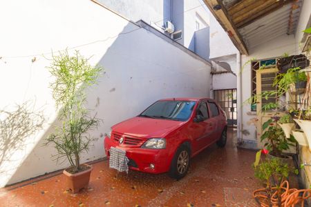 Casa à venda com 210m², 3 quartos e 4 vagasQuintal/Garagem