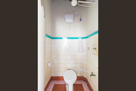 Casa à venda com 210m², 3 quartos e 4 vagasBanheiro de Serviço