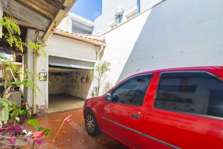 Casa à venda com 210m², 3 quartos e 4 vagasQuintal/Garagem