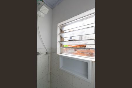 Banheiro de casa para alugar com 1 quarto, 20m² em Vila Babilônia, São Paulo