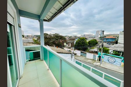 Casa à venda com 226m², 3 quartos e 3 vagas Casa à venda com 226m², 3 quartos e 3 vagasSacada da Suíte 1