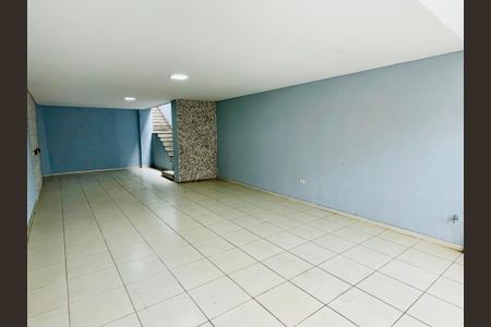 Casa à venda com 226m², 3 quartos e 3 vagas Casa à venda com 226m², 3 quartos e 3 vagasGaragem