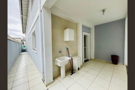Casa à venda com 226m², 3 quartos e 3 vagas Casa à venda com 226m², 3 quartos e 3 vagasÁrea de Serviço