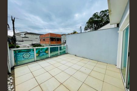 Casa à venda com 226m², 3 quartos e 3 vagas Casa à venda com 226m², 3 quartos e 3 vagasVaranda da Sala