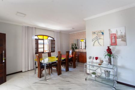 Casa à venda com 540m², 3 quartos e 6 vagasSala de Jantar