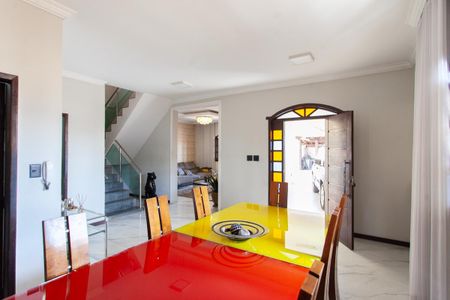 Casa à venda com 540m², 3 quartos e 6 vagasSala de Jantar