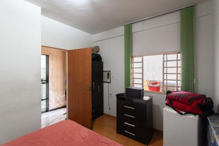 Casa à venda com 540m², 3 quartos e 6 vagasQuarto de Serviço