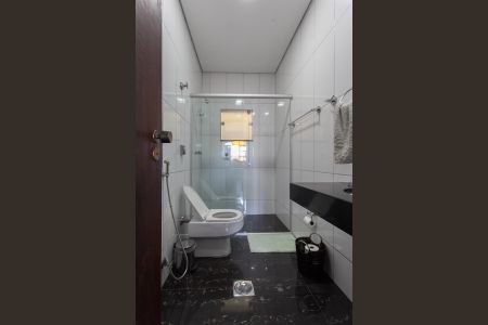 Casa à venda com 540m², 3 quartos e 6 vagasBanheiro Social 2