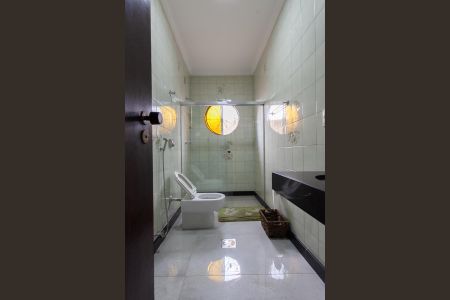 Casa à venda com 540m², 3 quartos e 6 vagasBanheiro Social 1