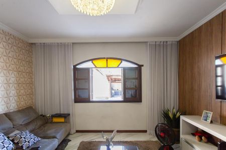 Casa à venda com 540m², 3 quartos e 6 vagasSala 1