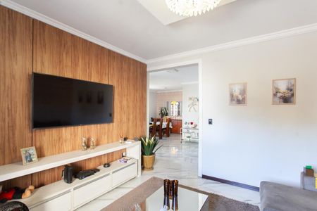 Casa à venda com 540m², 3 quartos e 6 vagasSala 1