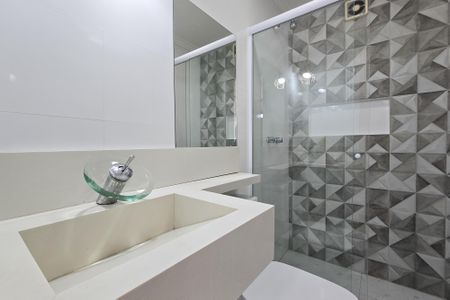 Apartamento para alugar com 122m², 3 quartos e 2 vagas Apartamento para alugar com 122m², 3 quartos e 2 vagasBanheiro Social
