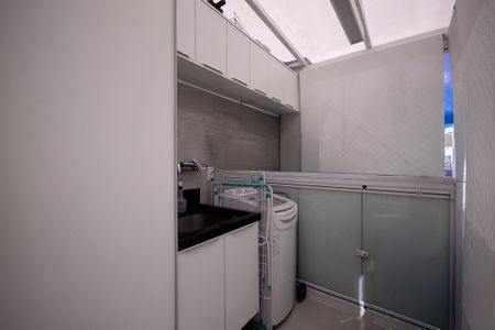 Apartamento à venda com 116m², 2 quartos e 2 vagas Apartamento à venda com 116m², 2 quartos e 2 vagasÁrea de Serviço