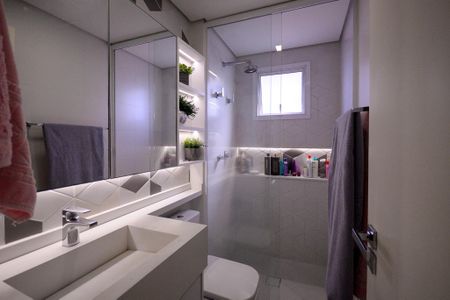 Apartamento à venda com 116m², 2 quartos e 2 vagas Apartamento à venda com 116m², 2 quartos e 2 vagasBanheiro da Suíte 1