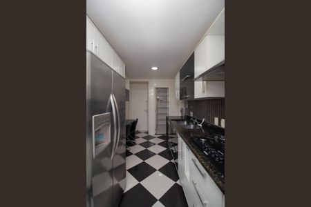 Apartamento para alugar com 140m², 3 quartos e 2 vagas Apartamento para alugar com 140m², 3 quartos e 2 vagasCozinha