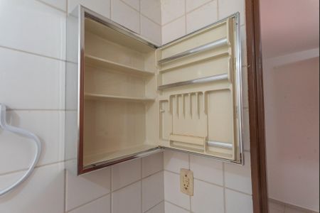 Apartamento à venda com 75m², 3 quartos e 1 vaga Apartamento à venda com 75m², 3 quartos e 1 vagaBanheiro da Suíte