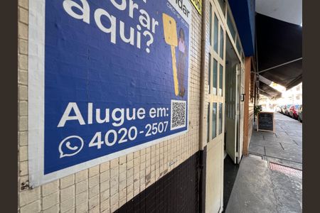 Studio para alugar com 48m², 1 quarto e sem vaga Studio para alugar com 48m², 1 quarto e sem vagaPlaca