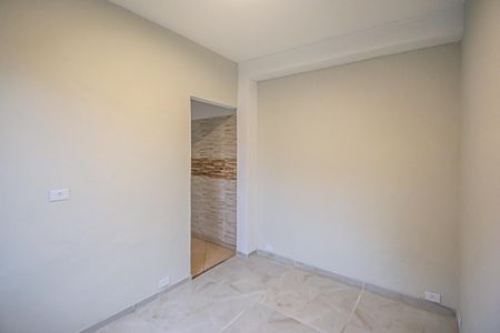 Sala/Quarto de casa para alugar com 1 quarto, 35m² em Rudge Ramos, São Bernardo do Campo
