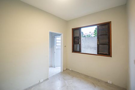 Sala/Quarto de casa para alugar com 1 quarto, 35m² em Rudge Ramos, São Bernardo do Campo