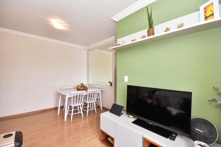Apartamento à venda com 65m², 2 quartos e 1 vagaSala